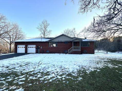 27 Reservoir Road New Baltimore NY 12192