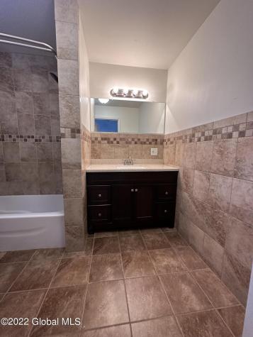 27 Reservoir Road New Baltimore NY 12192