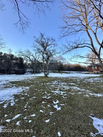 27 Reservoir Road New Baltimore NY 12192