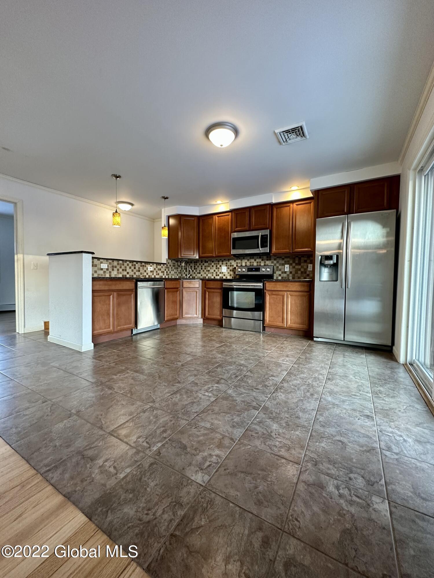 27 Reservoir Road New Baltimore NY 12192