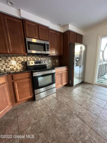 27 Reservoir Road New Baltimore NY 12192