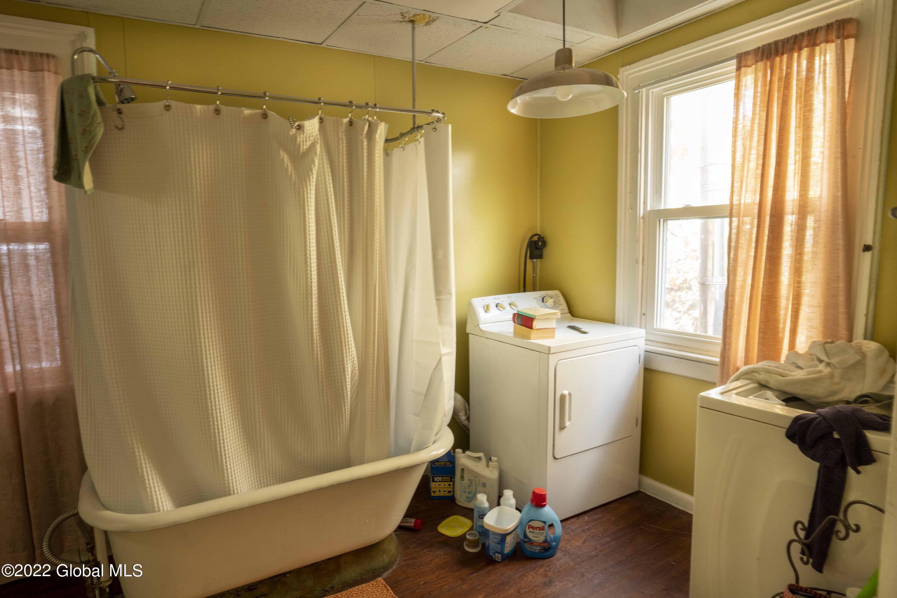 3028 6th Avenue Troy NY 12180