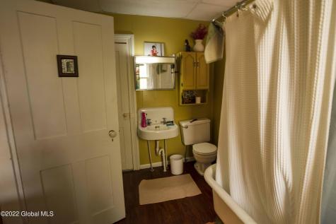 3028 6th Avenue Troy NY 12180