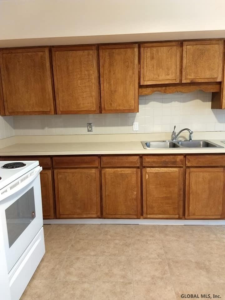 597 Via Ponderosa Guilderland NY 12303