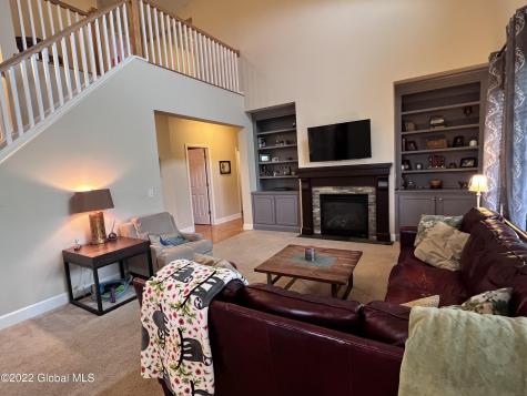32 Sheldon Drive Mechanicville NY 12118