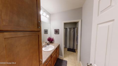 32 Sheldon Drive Mechanicville NY 12118