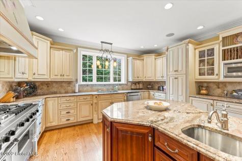 200 Agostino Avenue Niskayuna NY 12309