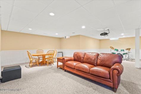 200 Agostino Avenue Niskayuna NY 12309