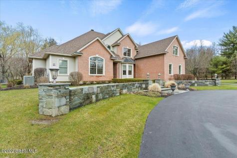 200 Agostino Avenue Niskayuna NY 12309