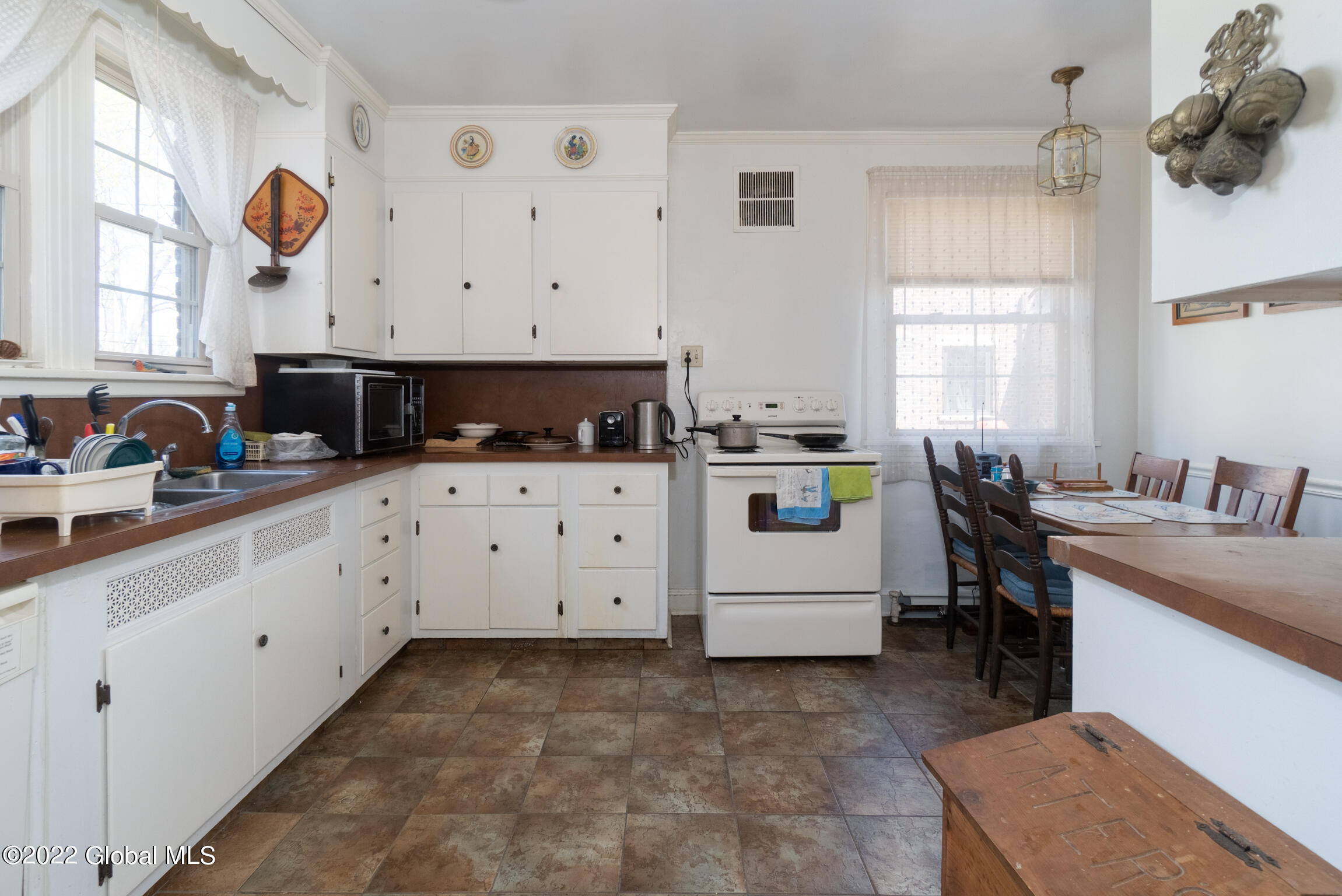 264 Lenox Avenue Albany NY 12208