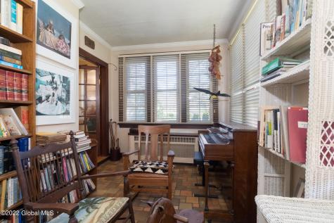 264 Lenox Avenue Albany NY 12208