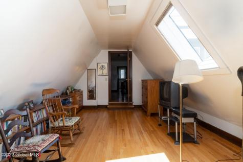 264 Lenox Avenue Albany NY 12208