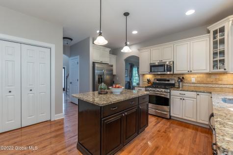 85 Chatsworth Way Clifton Park NY 12065