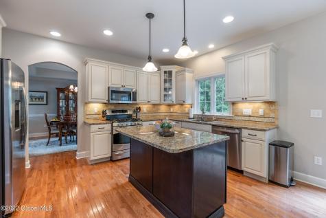 85 Chatsworth Way Clifton Park NY 12065