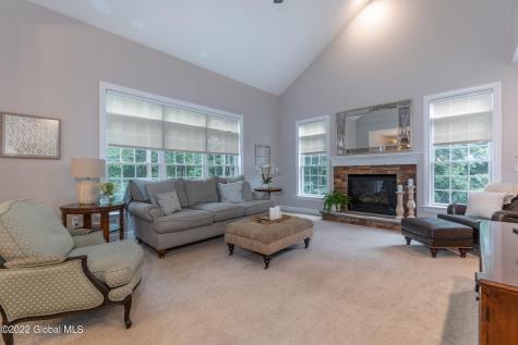 85 Chatsworth Way Clifton Park NY 12065