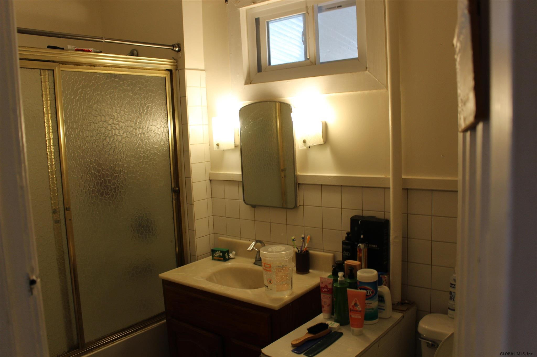 32 Milton Avenue Amsterdam NY 12010