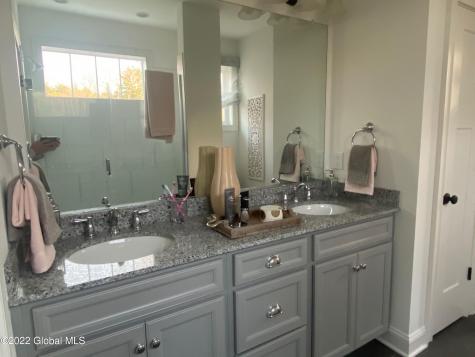 36 Berkeley Way Saratoga Springs NY 12866