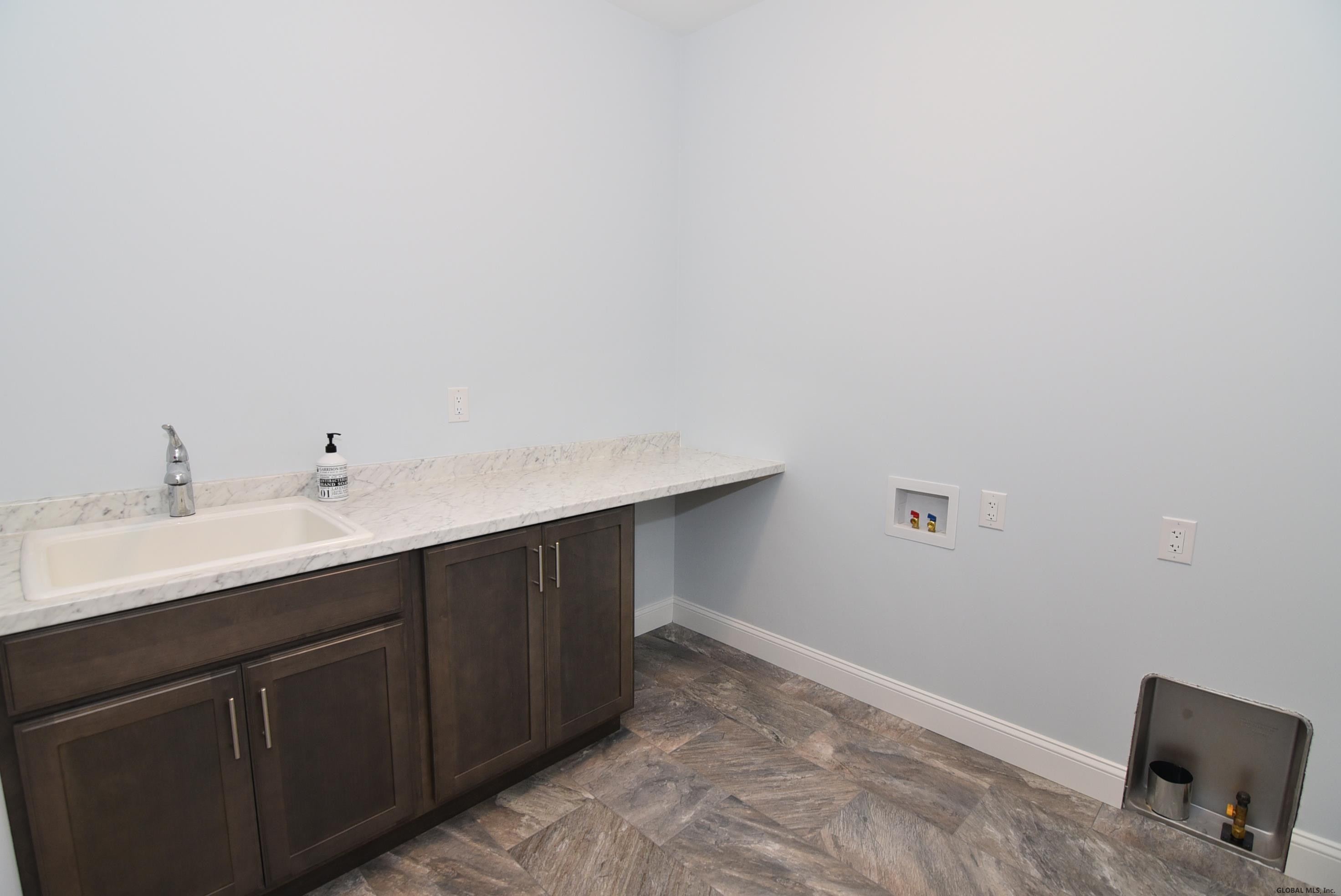 211 Patriot Hill Drive Saratoga Springs NY 12866